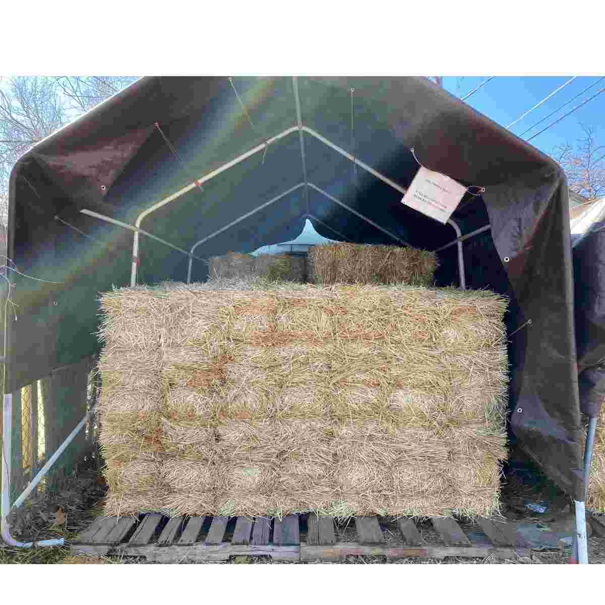 Straw Bales – Sold By The Bale (Add-On – 10 Maximum)